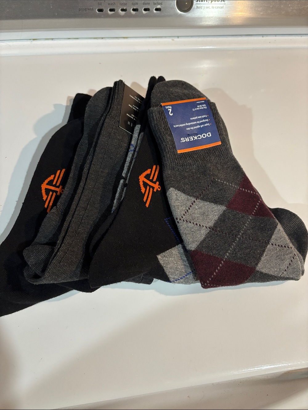 NWOT  Men’s  Crew Socks - Black & Gray 4 pair